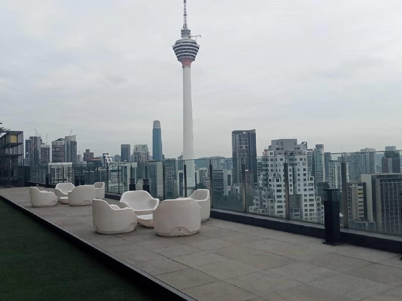 Anggun Kl *
